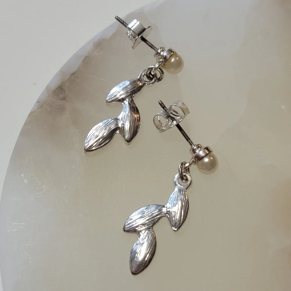Marquise Leaves Pearlesque Earrings Avon Silver Tone Faux Pearl and Diamond